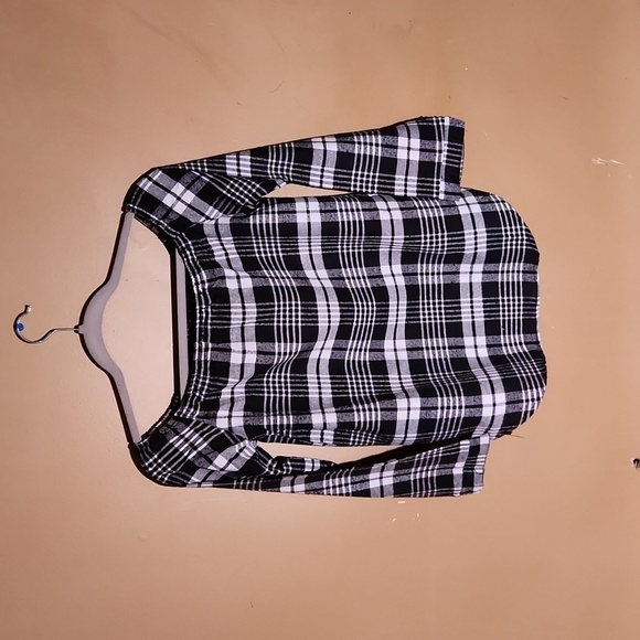 Off the Shoulder Plaid Blouse - Picture 2 of 7